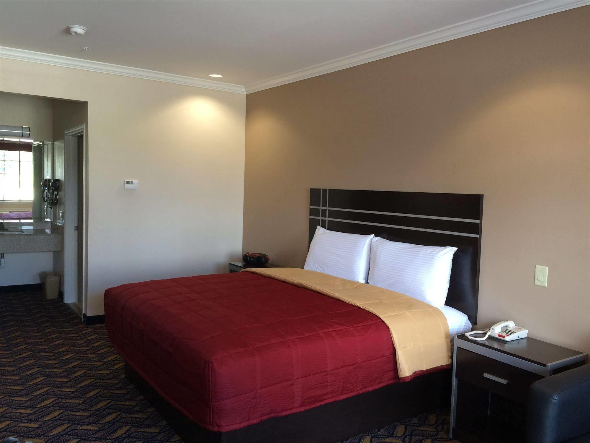 האמבל Palace Inn Kingwood מראה חיצוני תמונה