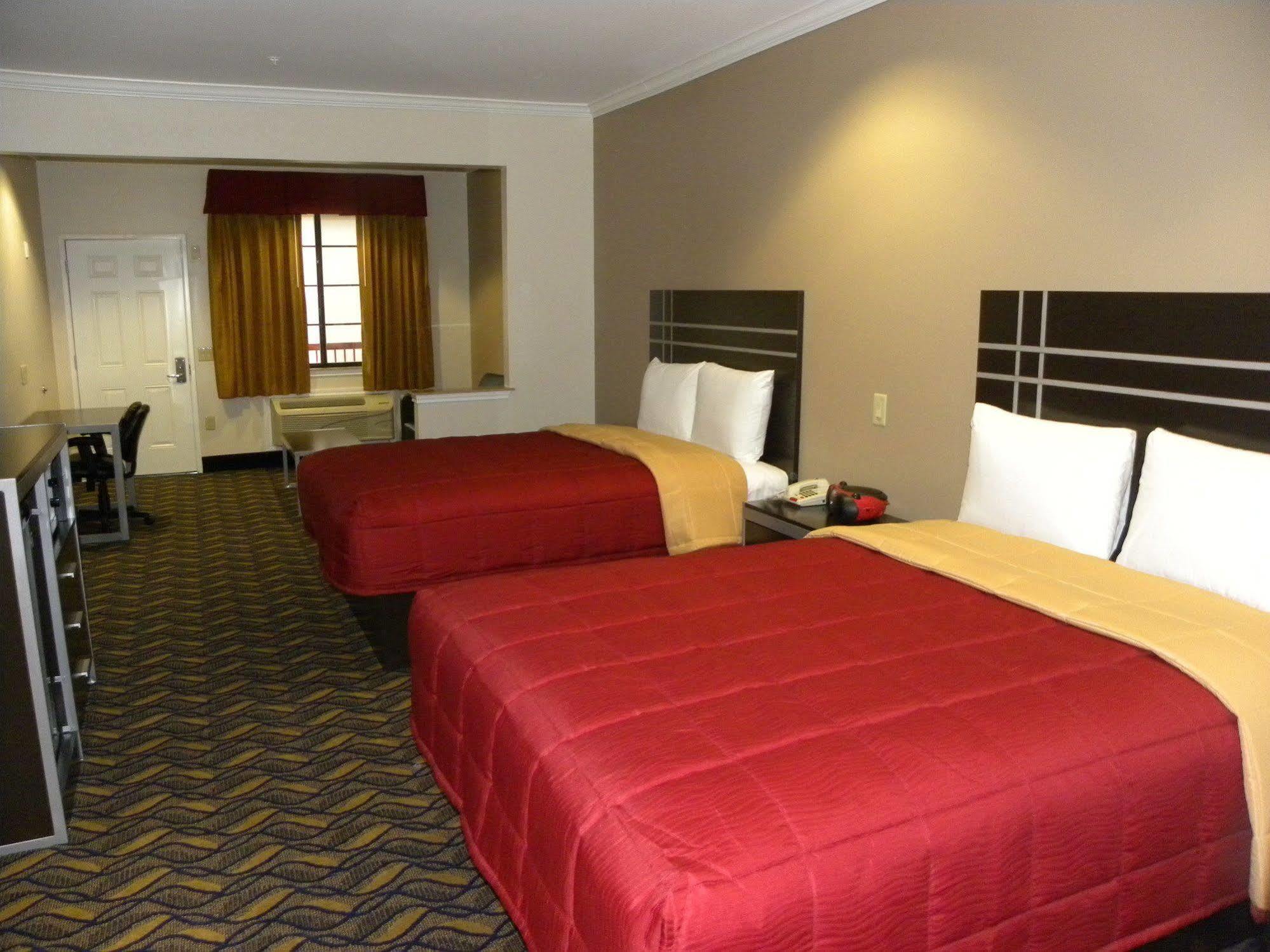 האמבל Palace Inn Kingwood מראה חיצוני תמונה
