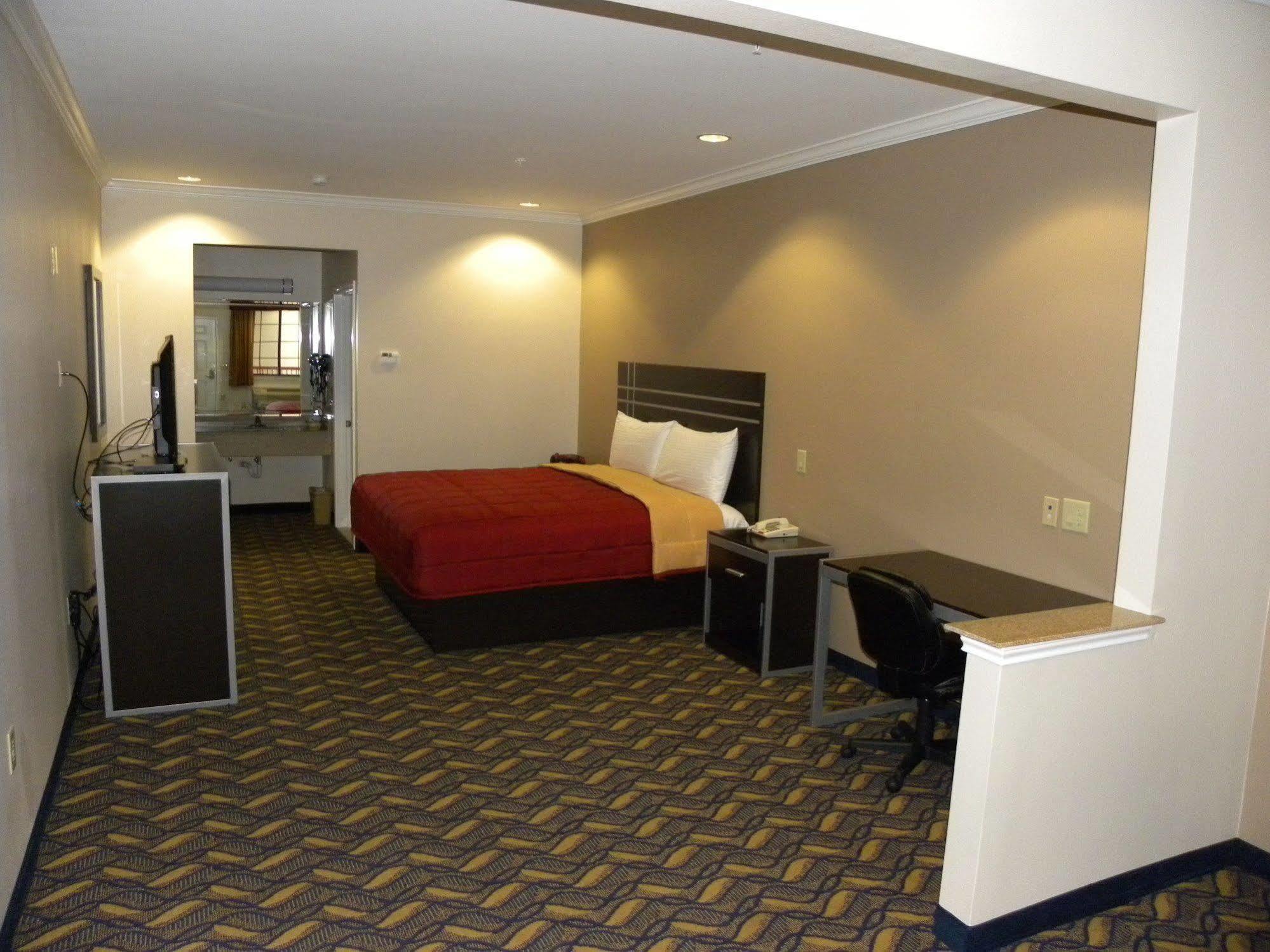 האמבל Palace Inn Kingwood מראה חיצוני תמונה